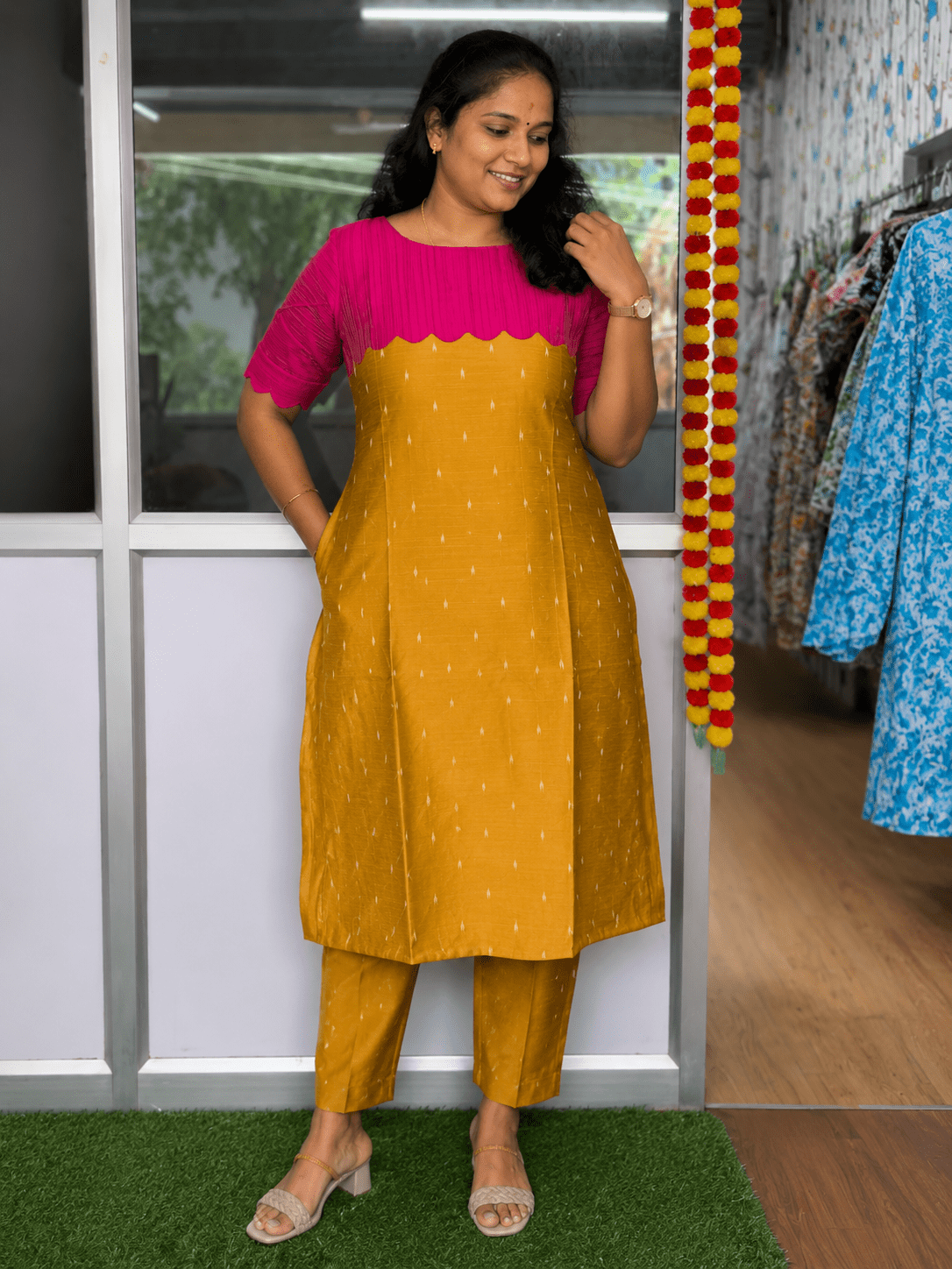 Raw Silk (Rose + yellow scallop) - 2032